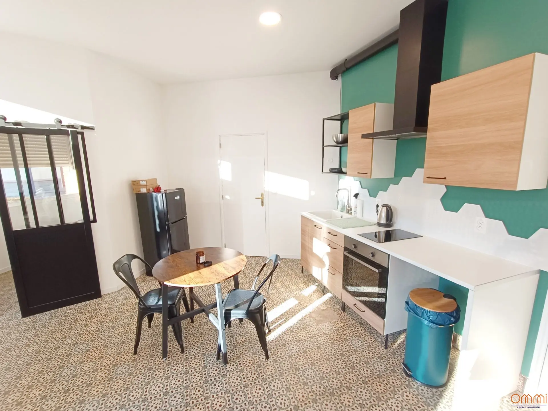 studio à louer Albert 80 meublé proche gare SNCF et centre-ville, avec verriere