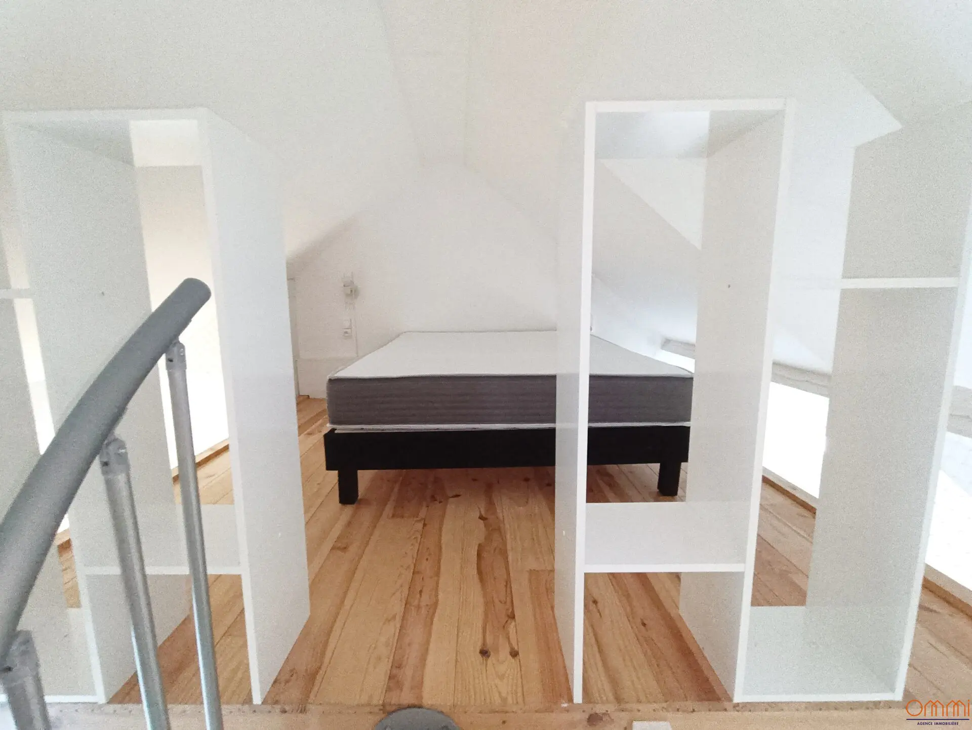 Studio à louer Albert (80) avec mezzanine, 32m2