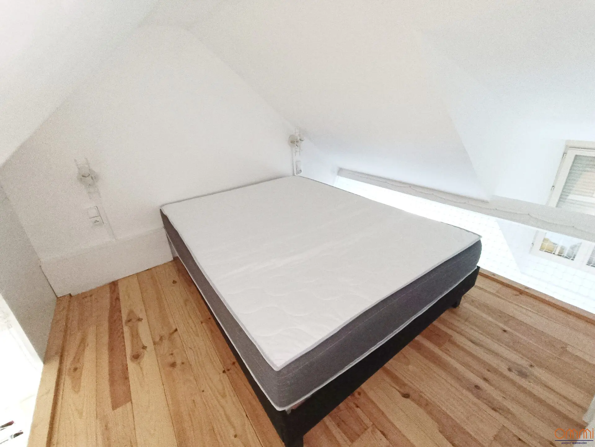 Studio à louer Albert (80) avec mezzanine, 32m2