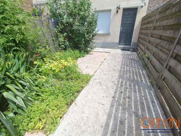 Maison rénovée 1 chambre, cour. Ommi agence immobilière Amiens Agence immobilière Amiens, Ommi Immobilier Amiens,