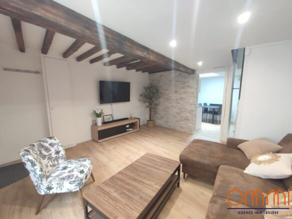 Maison T2 meublé toit terrasse St Leu Ommi agence immobilière Amiens Agence immobilière Amiens, Ommi Immobilier Amiens,