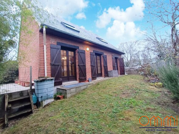 Maison familiale jardin et stationnement Ommi agence immobilière Amiens Agence immobilière Amiens, Ommi Immobilier Amiens,