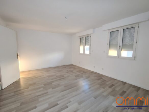 Studio T1 32m2 parking SAINT ROCH Ommi agence immobilière Amiens Agence immobilière Amiens, Ommi Immobilier Amiens,