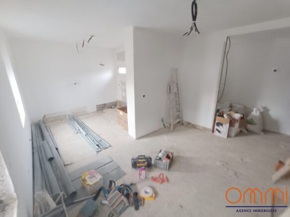 Maison 3 chambres à finir de rénover Ommi agence immobilière Amiens Agence immobilière Amiens, Ommi Immobilier Amiens,
