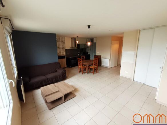 Grand T2 meublé parking balcon Ommi agence immobilière Amiens Agence immobilière Amiens, Ommi Immobilier Amiens,