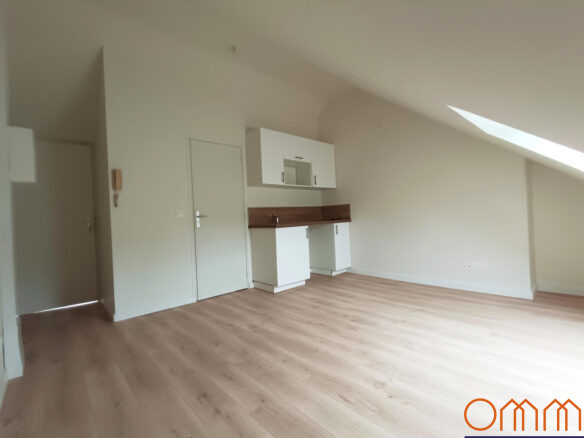Studio rénové, 15m2, Amiens Henriville Ommi agence immobilière Amiens Agence immobilière Amiens, Ommi Immobilier Amiens,