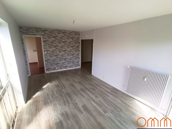 T2 avec balcon – Rés Parc Beauvillé Ommi agence immobilière Amiens Agence immobilière Amiens, Ommi Immobilier Amiens,