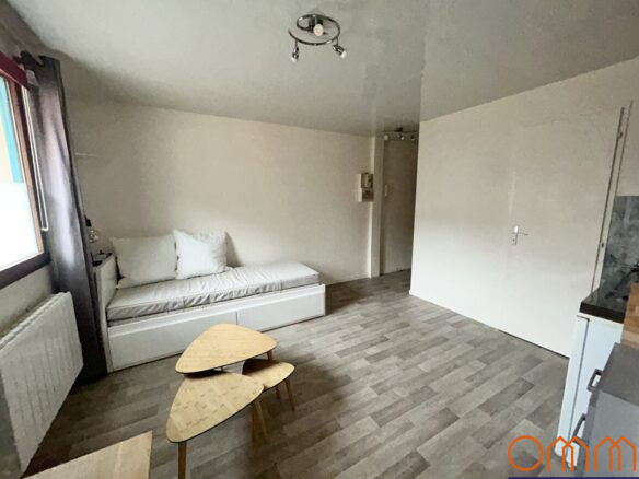 Studio meublé & parking privatif St Leu Ommi agence immobilière Amiens Agence immobilière Amiens, Ommi Immobilier Amiens,