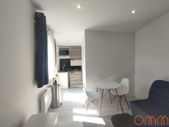 Studio meublé avec terrasse, Saint-Leu Ommi agence immobilière Amiens Agence immobilière Amiens, Ommi Immobilier Amiens,